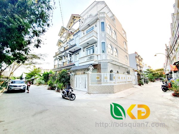 Bán biệt thự phố góc 2 mặt tiền hẻm 8m 2266 Huỳnh Tấn Phát Nhà Bè.